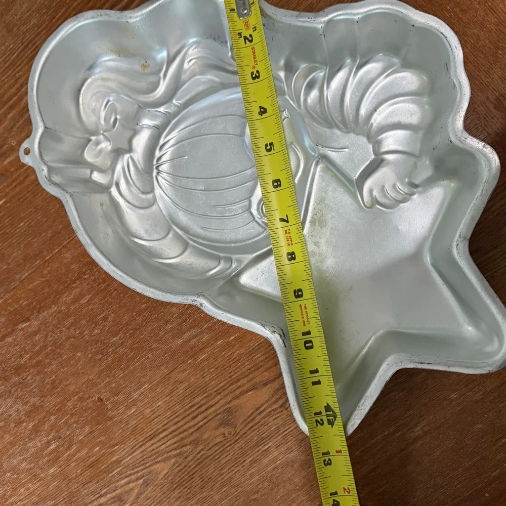 Vintage 1983 Wilton Rainbow Brite Aluminum Cake Pan 2105-4798 Hallmark Star 13in